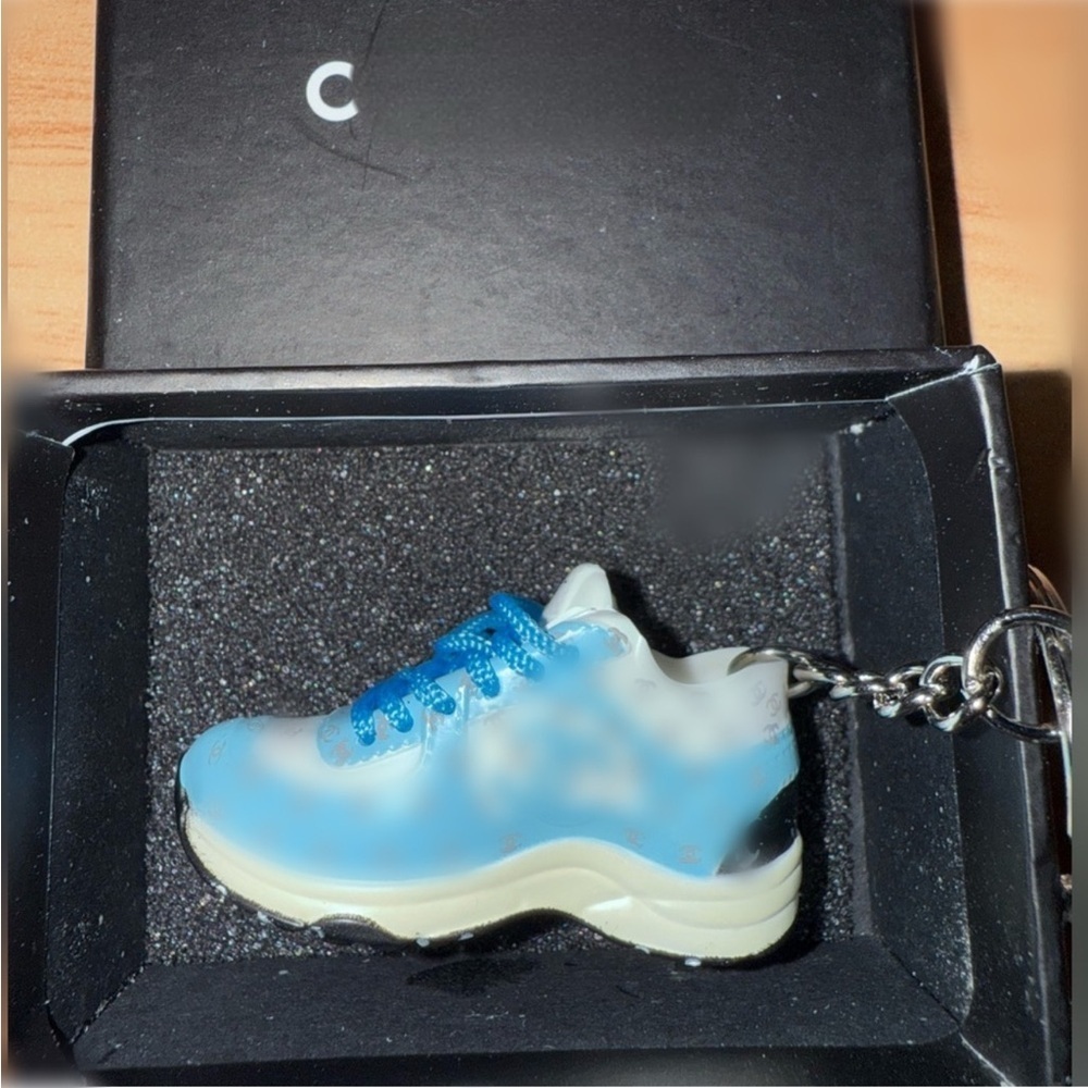 Mini 3D sneaker Keychain